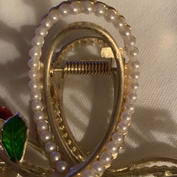 Elegant Gold and Red Rose Hair clip - Picture 4 of 5